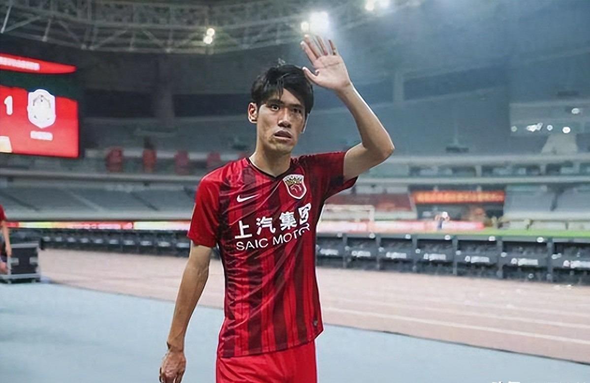篮球比分-他是上海足球名宿，豪取4个中超冠军，36岁退役，如今接班徐根宝